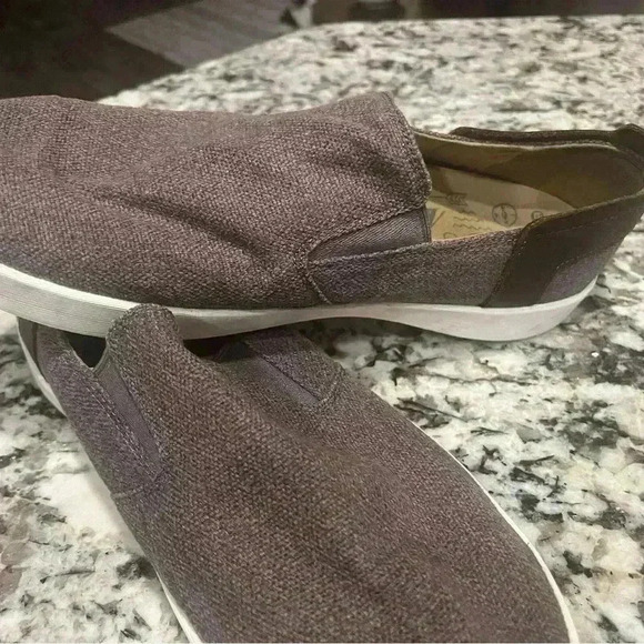 Size 9 Davis Chaco men’s loafer - Picture 5 of 5